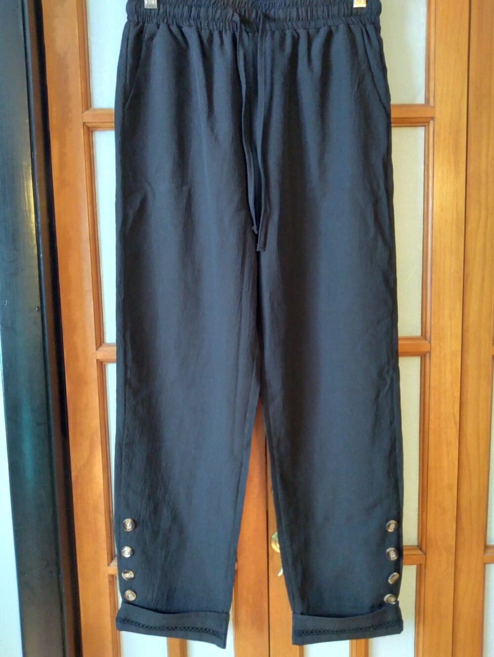 Women's Black Gause Crepe Ankle Crop Pullon Elastic Waist Pants Sz M